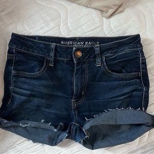 Jagging American eagle jean shorts